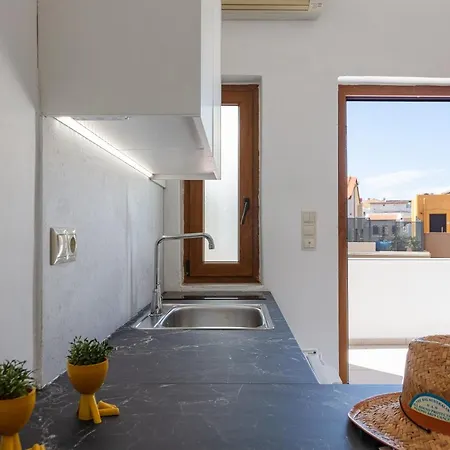Glaros Apartman