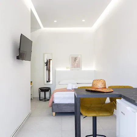 Glaros Apartman Pánormosz