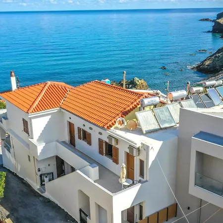 Glaros Apartman Pánormosz