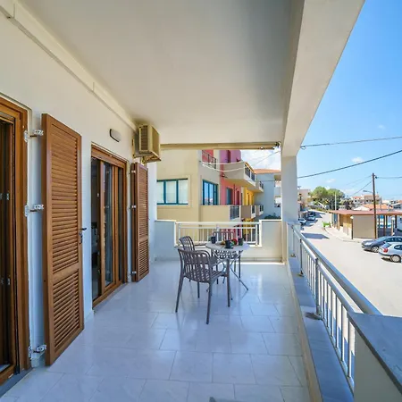 Glaros Apartman Pánormosz