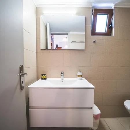 Glaros Apartman Pánormosz